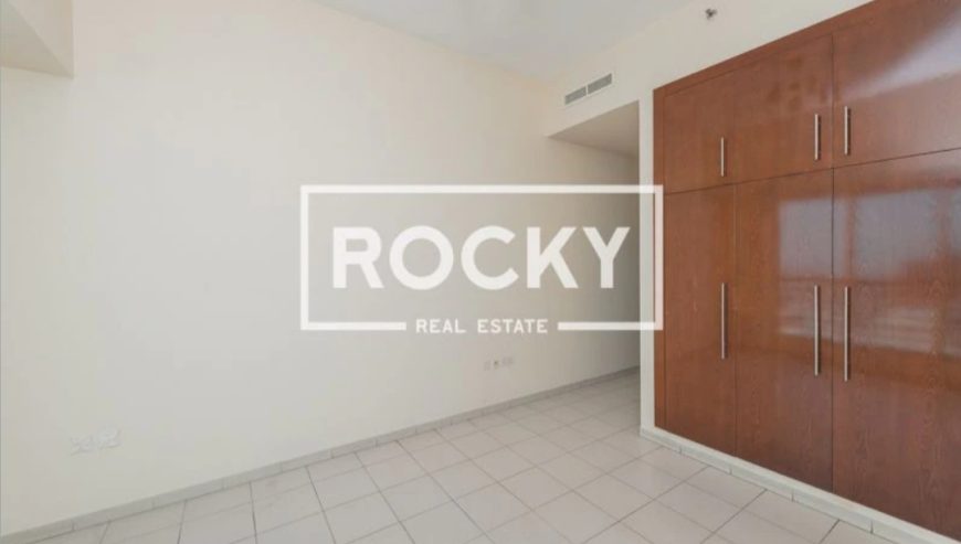 3 B/R Apt with Parking | Pool, Gym and Sauna | Bur Dubai