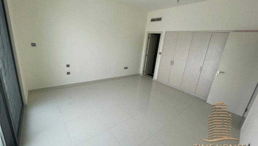 Closed Kitchen || 4BR + M || For Rent