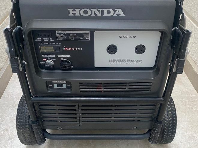 Honda eu65is generator like brand new