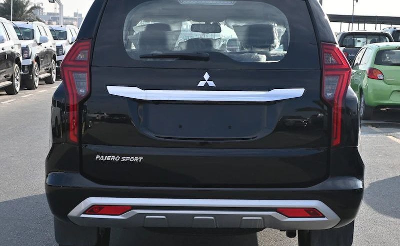 Mitsubishi Pajero Sport Midline