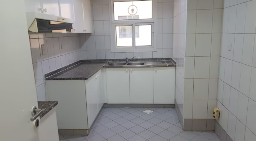 3 Bedroom Ready To move in Mankhool Near Metro