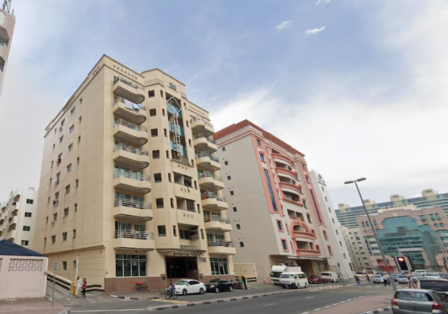 3 Bedroom Ready To move in Mankhool Near Metro