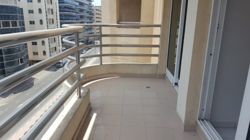 3 Bedroom Ready To move in Mankhool Near Metro