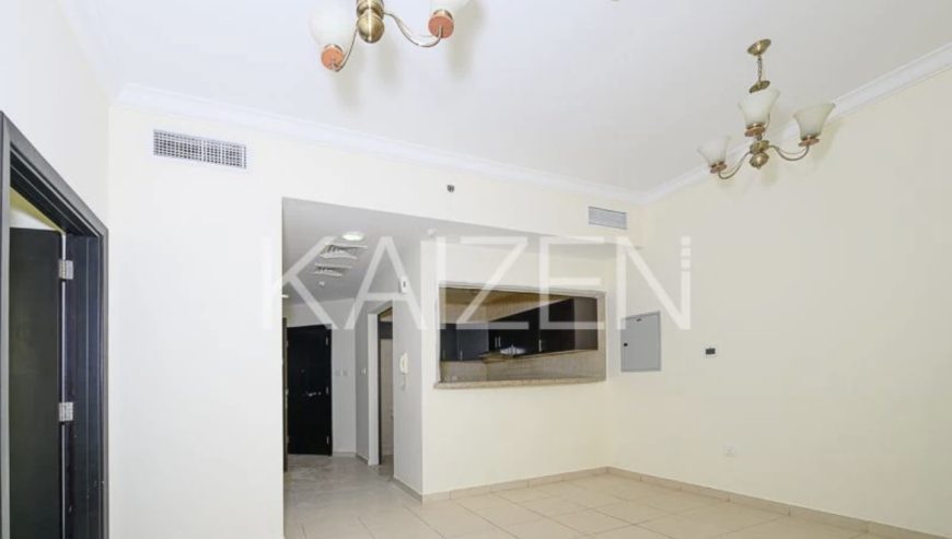 Premium 1 BHK | Storage Room | Liwan