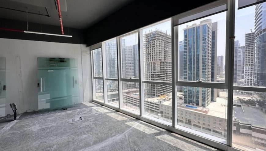 Massive Space | Sale| High Floor | Close To Metro