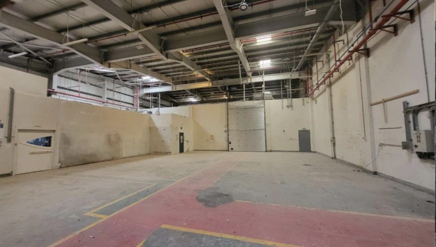 40000 Sq Ft Warehouse Wit Land For Sale In Al AL QUOZ