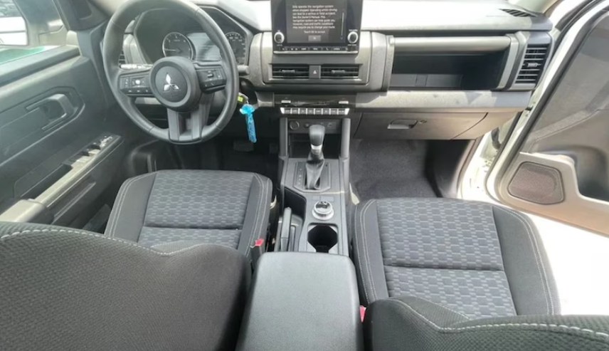 Mitsubishi L200 Double Cab GLX