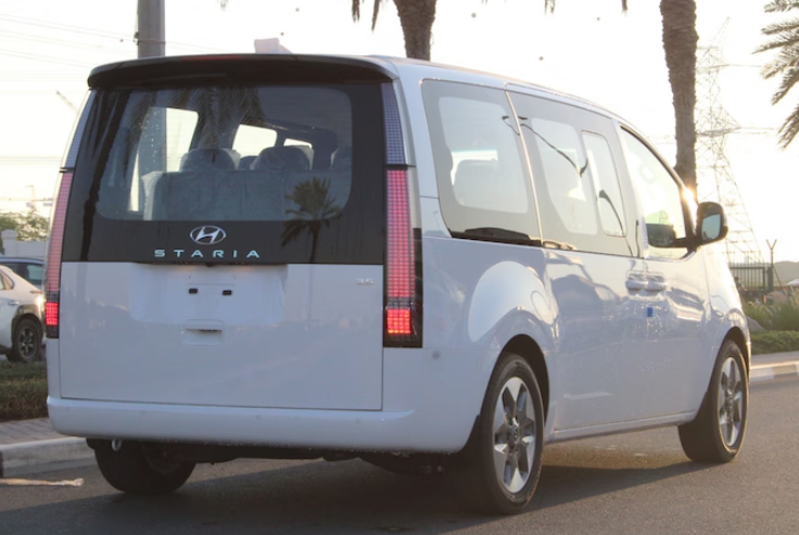 Hyundai Staria Premium Smartstream