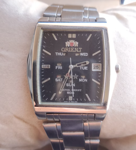 Vintage Orient Double Calendar Automatic 21-jewels Japan made watch for Mens (USED)