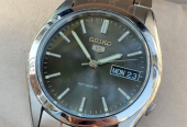 Seiko5 Automatic “SNXS79k1” 7S26 caliber 21-jewels Grey Dial Japan made Mens Watch (USED)