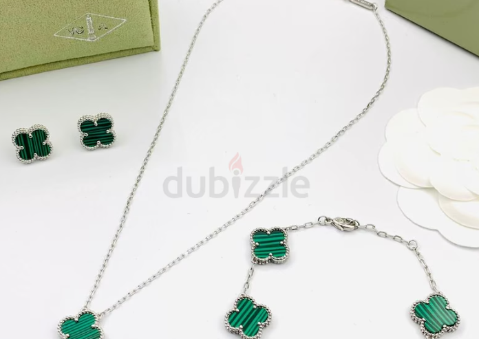 Van Cleef Arpels Necklace Set