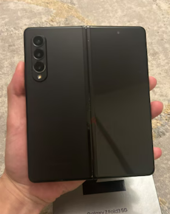 Samsung Galaxy Z Fold 3