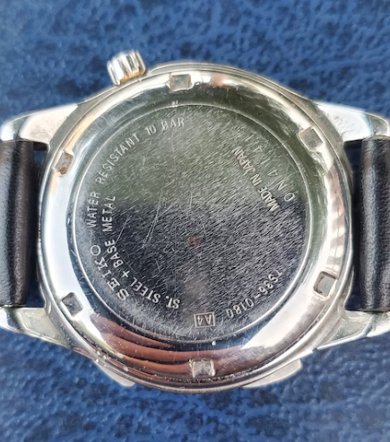 Vintage Seiko 5 Sports Automatic 7s36 caliber 23-jewels RADIUM Dial Japan made Mens Watch (USED)