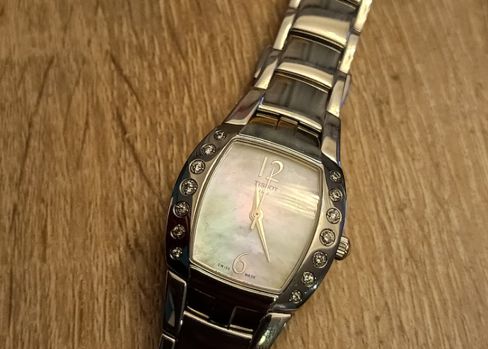 Vintage Tissot Femini-T watch with Diamonds Sapphire glass