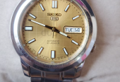 Vintage Seiko5 Automatic 7S26 caliber 21-jewels Golden 39mm Dial Japan made Mens Watch (USED)