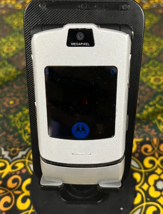 Motorola v3