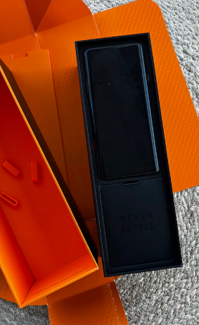 One Plus – 7T Pro Mclaren – Limited Edition