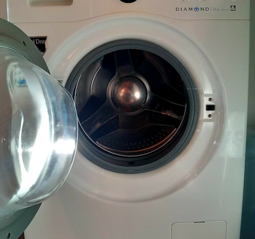 Samsung Washing Machine 7 Kgs (In Excellent Condition)