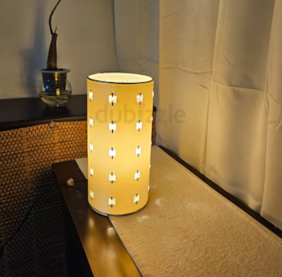 Table lamp