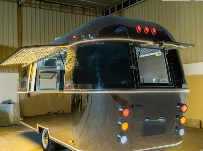 Airstream │ 5.5m X 2.2m │ Brand New