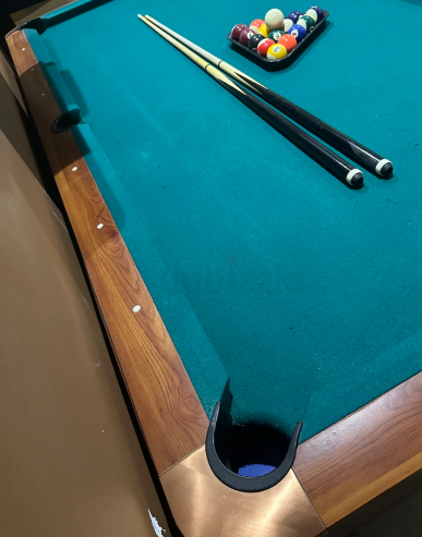 Pool table