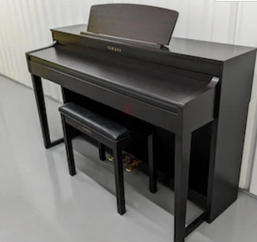 Yamaha CLP 440 Dark Rosewood With Bench