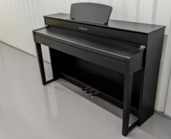 Yamaha CLP 535 Black Refurbished Piano for Sale