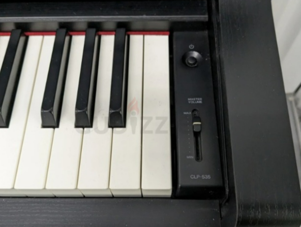 Yamaha CLP 535 Black Refurbished Piano for Sale