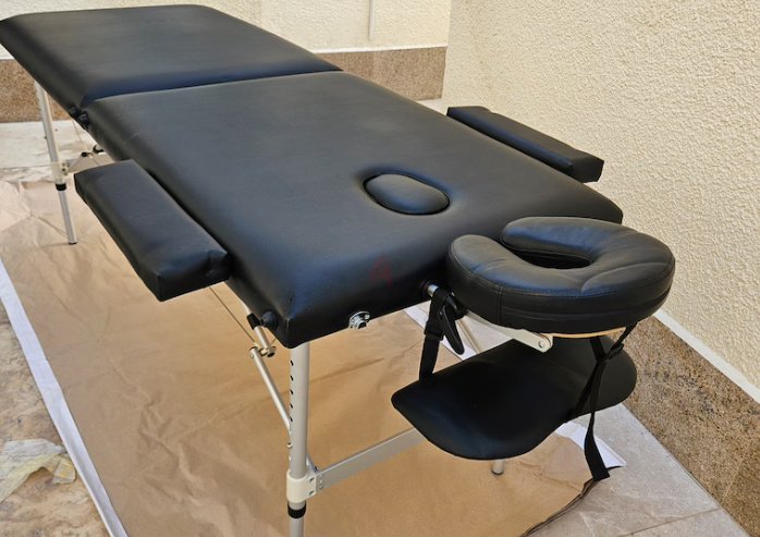 Massage table