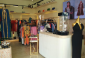 محل ملابس للبيع في دبي clothe shop for sale