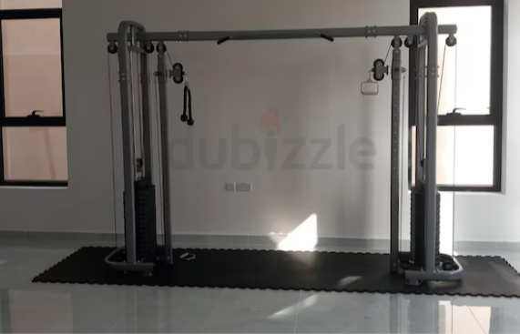 Cable crossover training machine