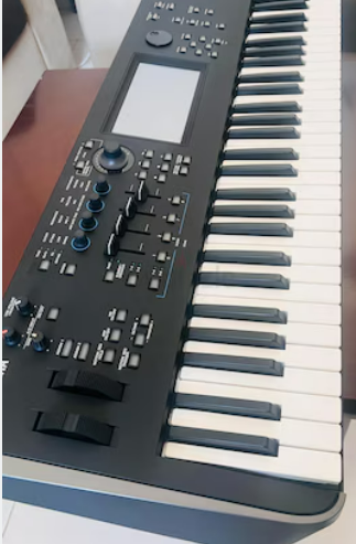 YAMAHA MODX6 for sale