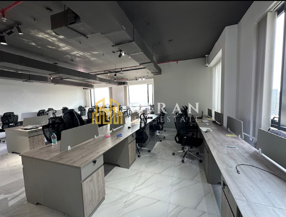 Commercial Unit – Spacious Layout – RENTED AT 8% ROI