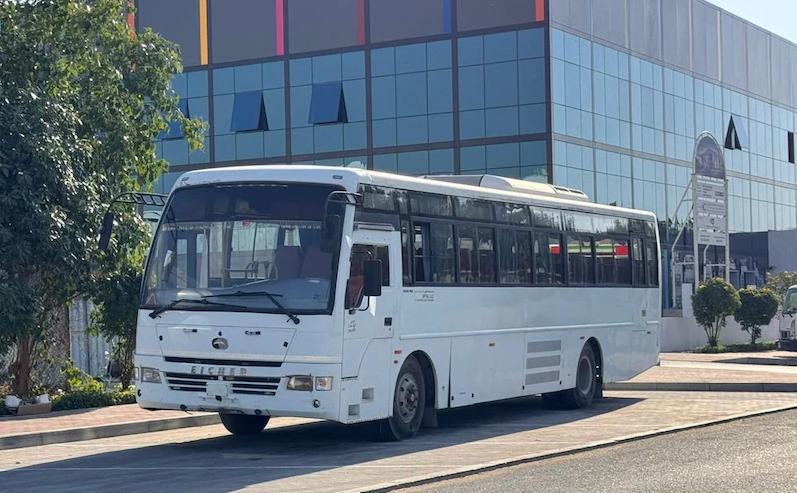 Eaicher 64 seater Bus 2015 White Gcc Low Km