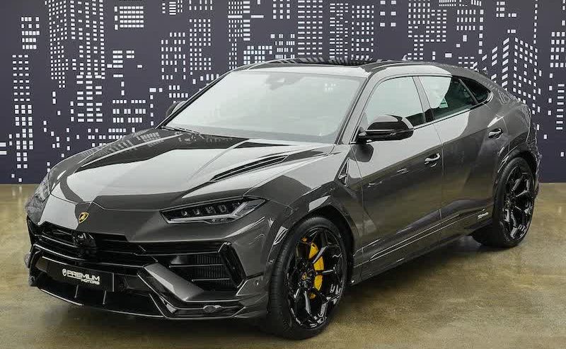 Lamborghini Urus Standard