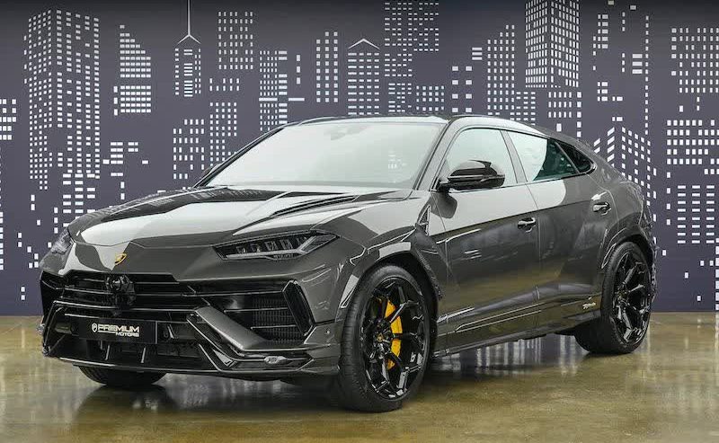 Lamborghini Urus Standard