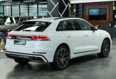 Audi Q8 S-Line