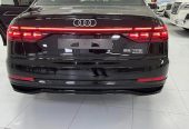 Audi A8 Luxury