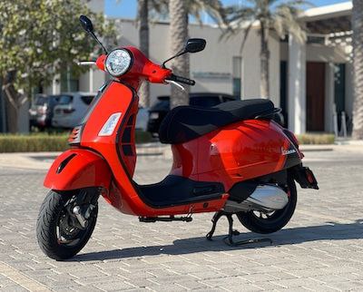 Vespa GTS 300 Super Sport + 1 Year Warranty