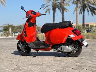 Vespa GTS 300 Super Sport + 1 Year Warranty