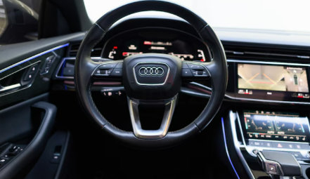 Audi Q8 S-Line