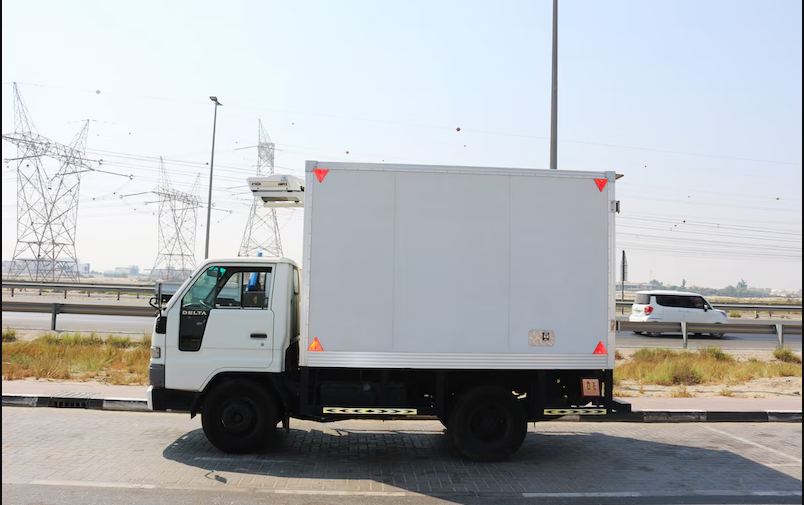 DAIHATSU DELTA PICKUP WITH FRIDGE 1999