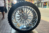 Hummer H2 wheel and tyres size 26”