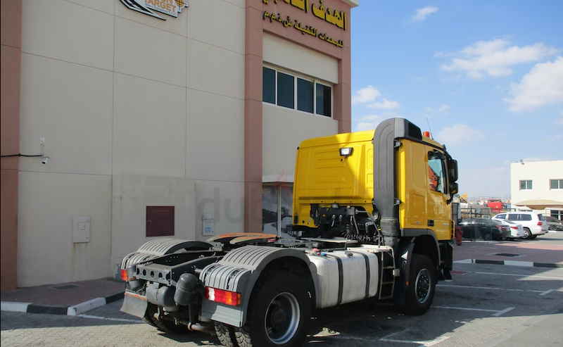 MERCEDES 2048 4X4 HEAD TRUCK 2014