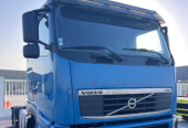 VOLVO HEAD TRUCK