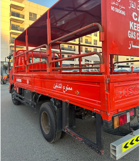 Isuzu 3 ton pickup truck