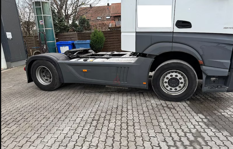 Mercedes Actros 1845 (Year 2016) German Import