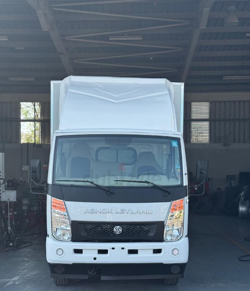 Ashok Leyland Partner / 7Ton / Dry Box / Tail Lift