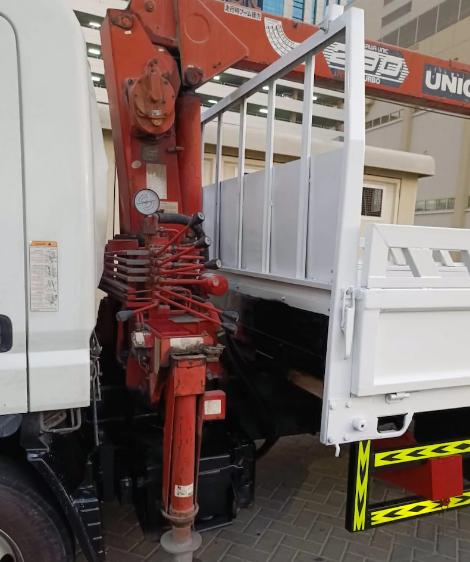 FOR SALE: 2021 Mitsubishi Canter Fuso with Unic 290 Crane
