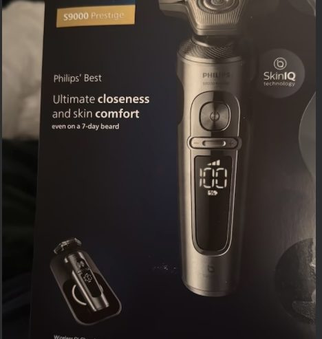 Philips Shaver Prestige Wet and dry electric shaver